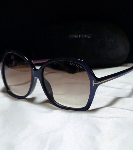 ◆TOMFORDトムフォード◆サングラス TF9328 83F ケース付き