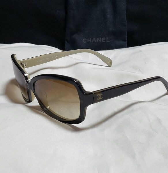 ◆CHANEL シャネル◆ロゴ付き サングラス 保存袋付き