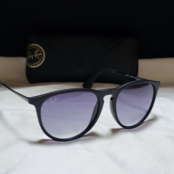◆Ray-Ban レイバン◆【未使用に近い】サングラス RB4171 ERIKA ケース付き