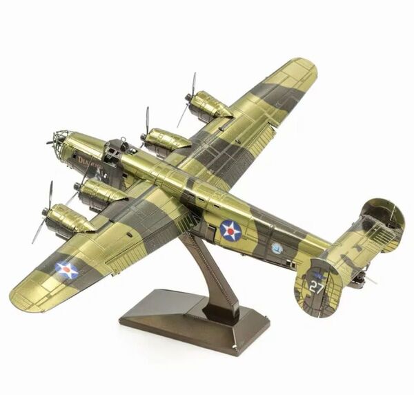 【新品】B24爆撃機の金属モデルキット 塗装済み