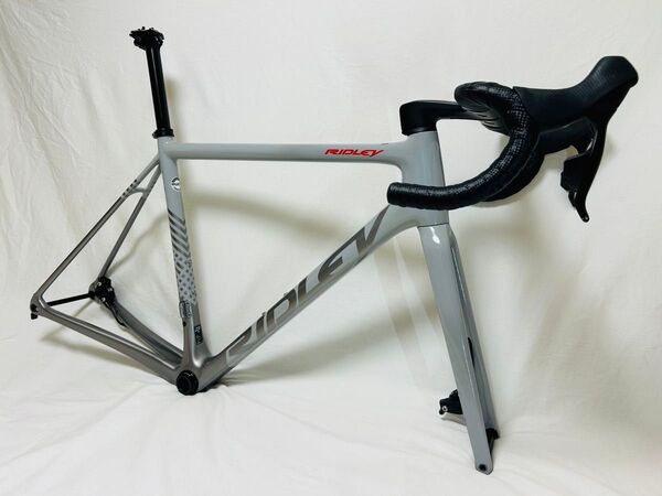 Ridley Helium SLX ハンドル・シートポスト・コンポ・フレームセット!
