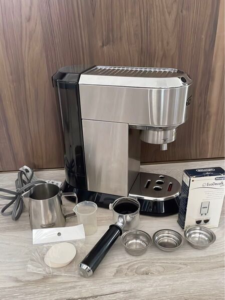 DeLonghi デディカ EC680M エスプレッソ カプチーノメーカー