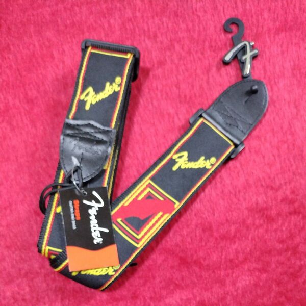 Fender ギター モノグラム ストラップ BLK/YLW/RED MONO STRAP