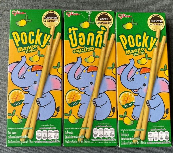 マンゴー風味のポッキー、タイで売られているポッキー3セットマンゴー 賞味期限 2025-12-14 バンコクで購入しました。