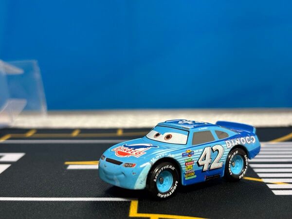 カーズ トミカ