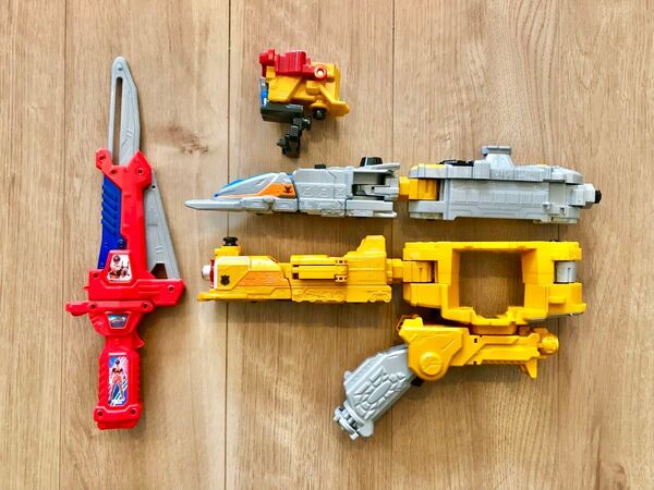 スーパー戦隊シリーズ 戦隊ヒーロー 武器セット バンダイ おもちゃ 変身銃 玩具