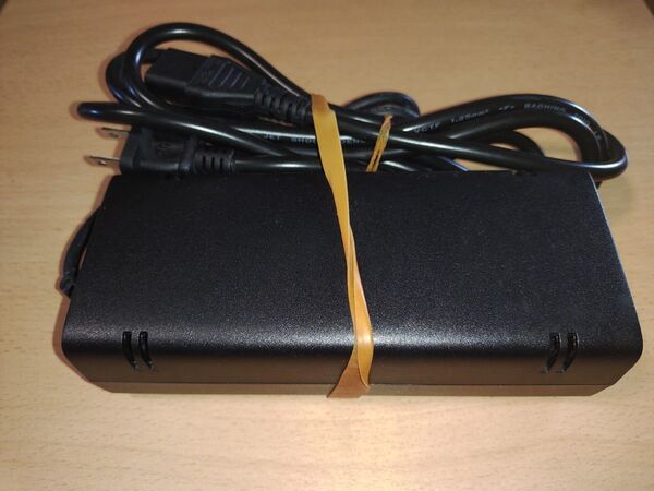 マイクロソフト製 XBOX360S ACアダプター 120W 12V-9.6A