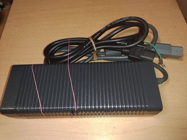 XBOX360 ACアダプター 175W 12V-14.2A