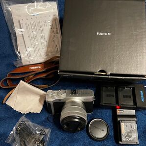 FUJIFILM X-A7 ミラーレスカメラ、15-45mmレンズ付き シルバー ミラーレス一眼カメラ