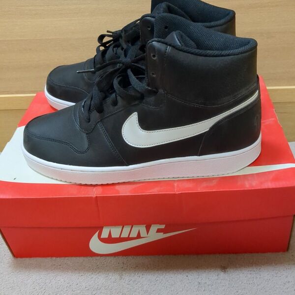 NIKE ハイカットスニーカー 黒×白メンズ