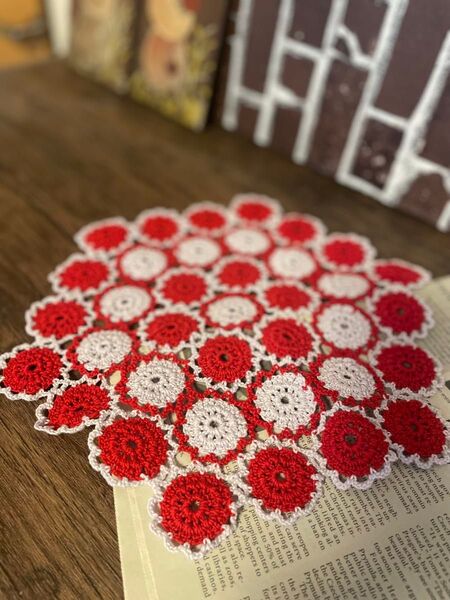 ハンドメイド レース編み ドイリー