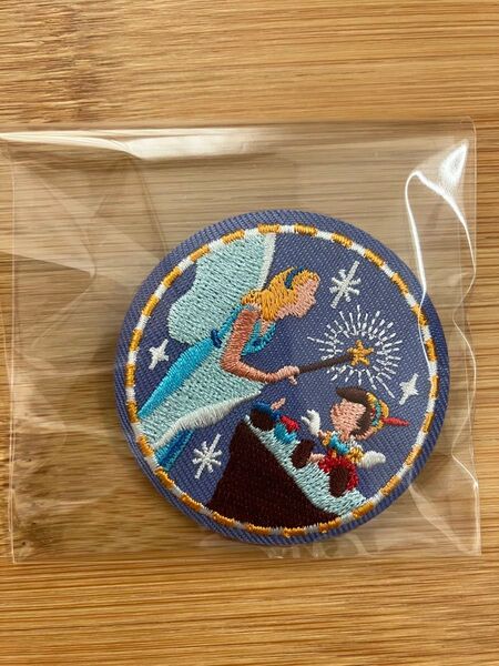 Disney Characters 刺繍缶バッジビスケット ピノキオ