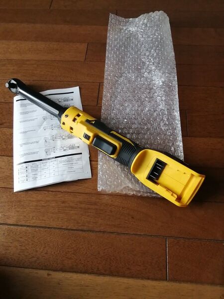 DEWALT 充電式ラチェットレンチ