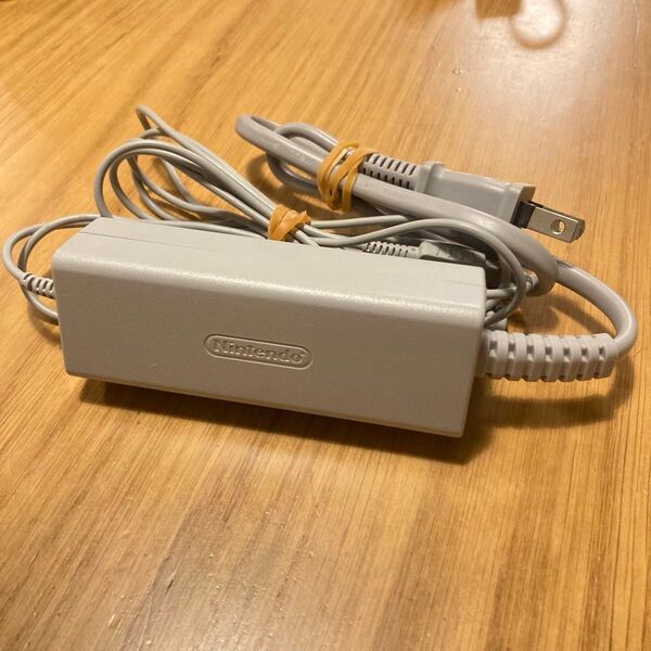 Nintendo Wii U ゲームパッド ACアダプター 任天堂