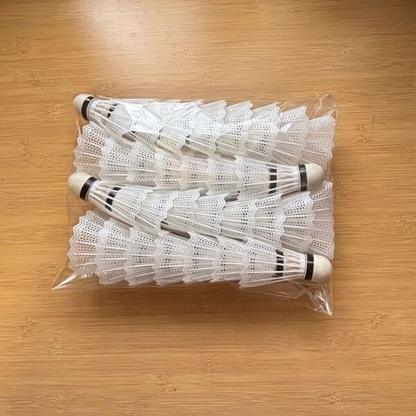 【新品】バドミントン シャトル 30個 バッティング アウトドア 野球 練習 白 ホワイト