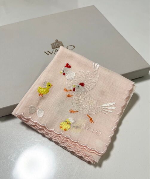 銀座和光 WAKO ハンカチ 刺繍 ピンク ニワトリ ヒヨコ 動物柄