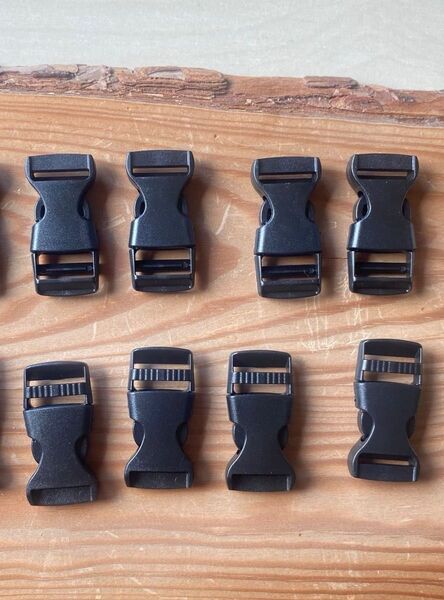 バックル プラスチックバックル ブラック 15mm 8ヶセット