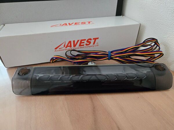 AVEST VerticalArrow LEDハイマウントストップランプ 中古 アルファード 30系