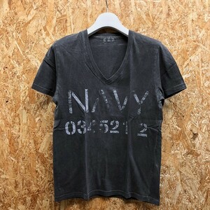 nano universe ナノユニバース Sサイズ メンズ Tシャツ Vネック 英字 プリント 『NAVY 034521-2』 ボックスカット 半袖 チャコールグレー