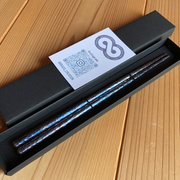 titanium chop sticks “bule rock” 太陽を浴びて光り輝く岩のお箸 お買い得品