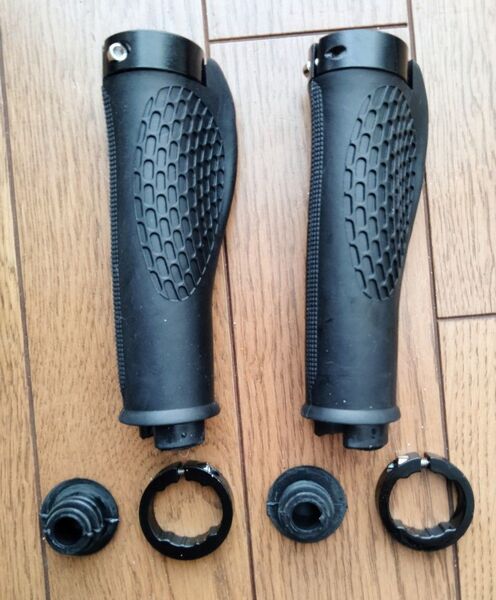 ハンドルバーグリップ 自転車用アクセサリー 内径22mm、マウンテンバイク、ロードバイク、折りたたみ自転車用