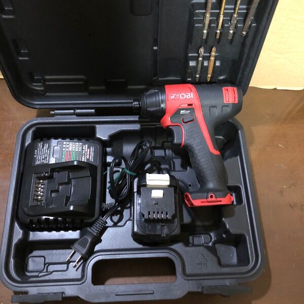 RYOBI(kyocera)10,8vインパクトドライバBID1110