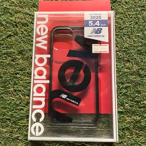 エムディーシー iPhone 12 mini用New Balance クリアケース new ブラック