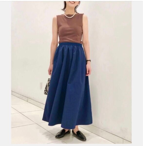新品ユニクロUNIQLOボリュームロングスカート ネイビー S