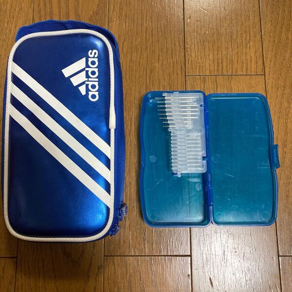 アディダス 裁縫セットのケースのみ