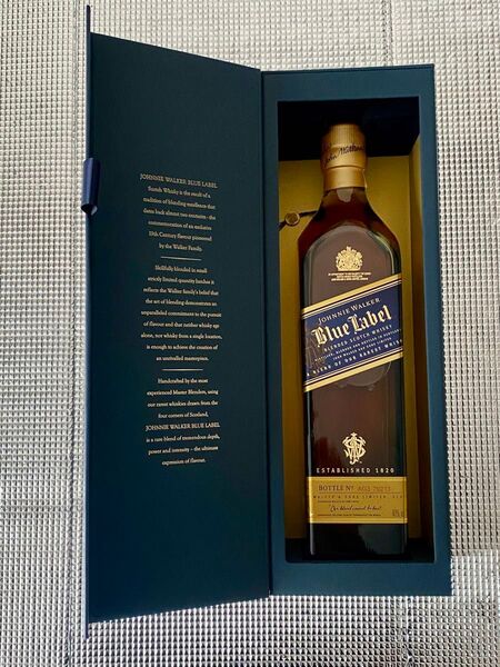ジョニーウォーカー ブルーラベル 750ml 箱付 Johnnie Walker Johnnie Walker ブルーラベル