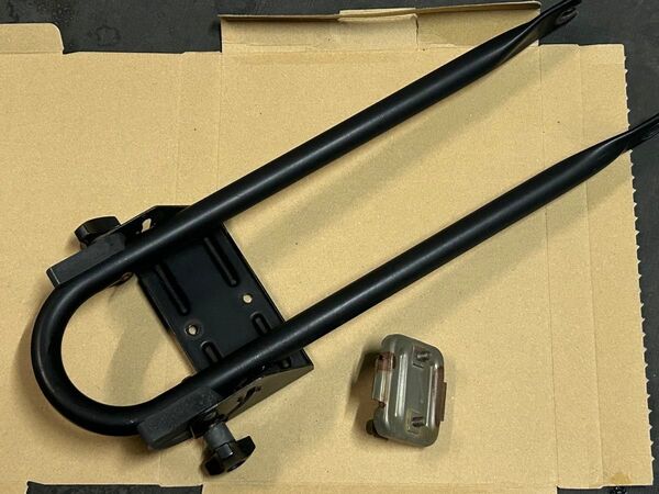 thule(スーリー) 545 フロントホイールホルダー 100mm