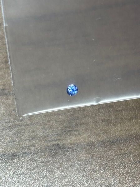 ベニトアイト ルース 約2mm