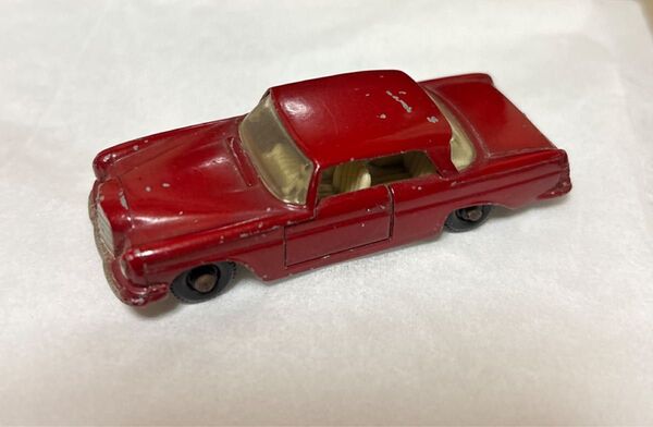 Matchbox Lesney 53b Mercedes Benz 220 SE