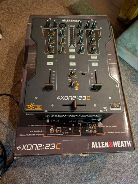 ALLEN&HEATH XONE:23C DJミキサー