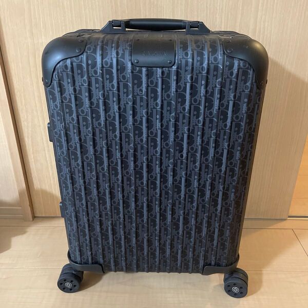 販売価格40万 Dior x Rimowa オリジナルキャビン 33L 機内持ち込み ブラック