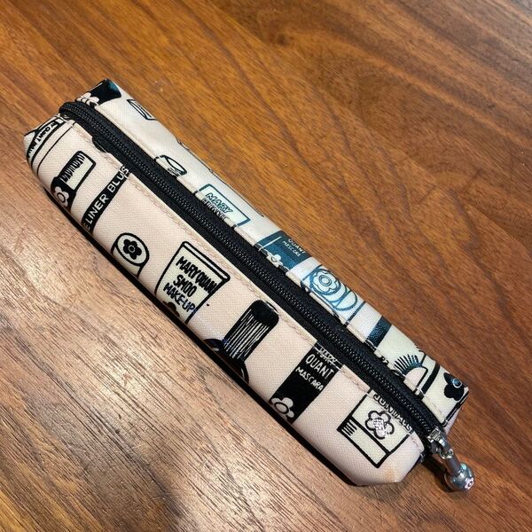 MARY QUANT ペンケース