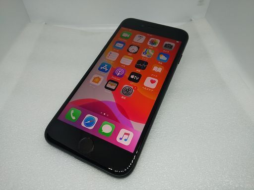 ★42014 iPhone 7 32GB MNCE2J/A Apple docomo版Simロック解除済 Simフリー