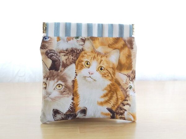 猫柄ミニバネポーチ 小物入れ ハンドメイド ねこ