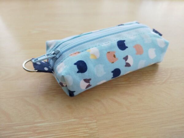 猫柄ミニボックスポーチ 小物入れ ハンドメイド ねこ