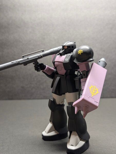 ガンプラ 完成品 旧ザク 黒い三連星 ジャンク