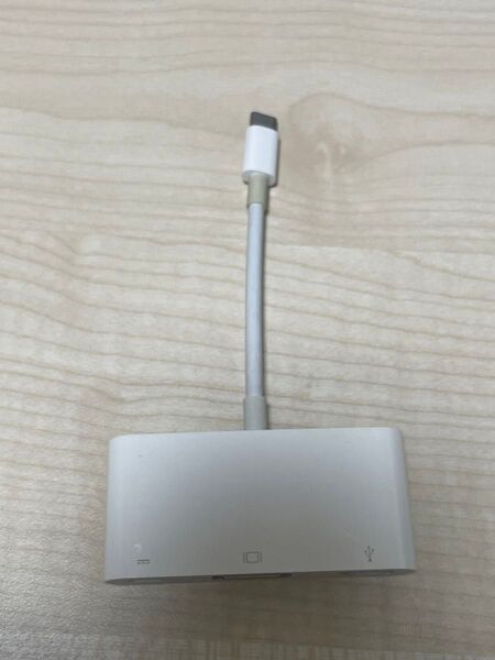 Apple アップル USB-C VGA Multiportアダプタ A1620 MJ1L2AM/A