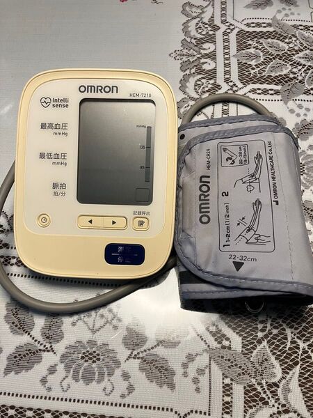 オムロン OMRON 自動血圧計 HEM-7210 上腕式血圧計