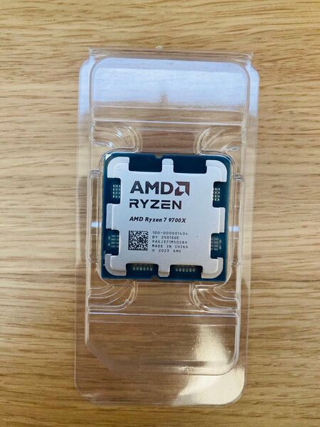 新品 AMD Ryzen 7 9700X 動作保証