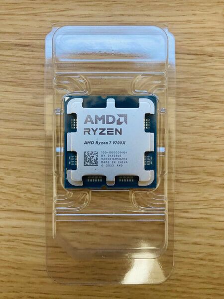 新品 AMD Ryzen 7 9700X 動作保証