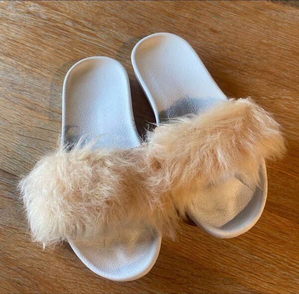 used★UGG アグ サンダル シャーベットオレンジ 23cm レディース ふわふわ