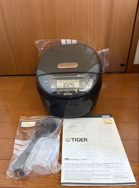 タイガー魔法瓶(TIGER) 炊飯器 5.5合 圧力IH式 JPK-H100K 新品未使用