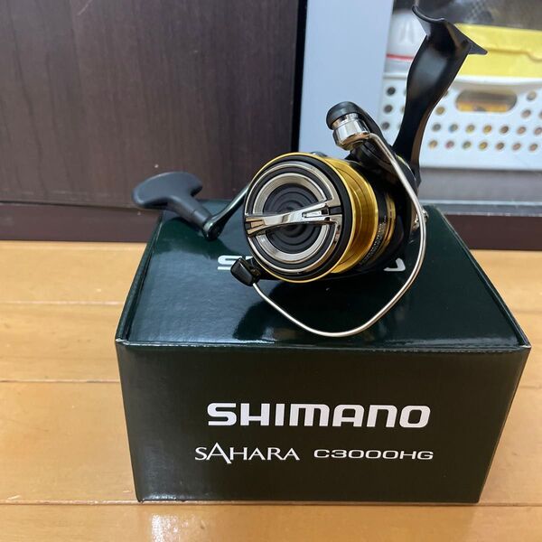 【新品未使用】シマノ 22 サハラ C3000HG スピニングリール