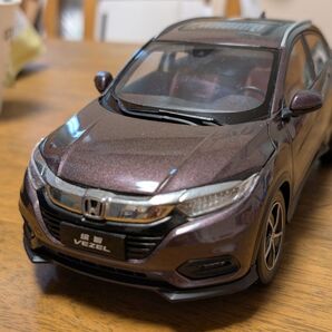 初代 ホンダ ヴェゼル RU1〜4 1/18 精密モデルカー マイナーチェンジ後 ドア、ボンネット リアハッチ 開閉