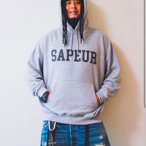【SAPEur LOGO SWEAT HOODIE A0023-454 GRAY サプール ロゴ スウェット パーカー グレー】