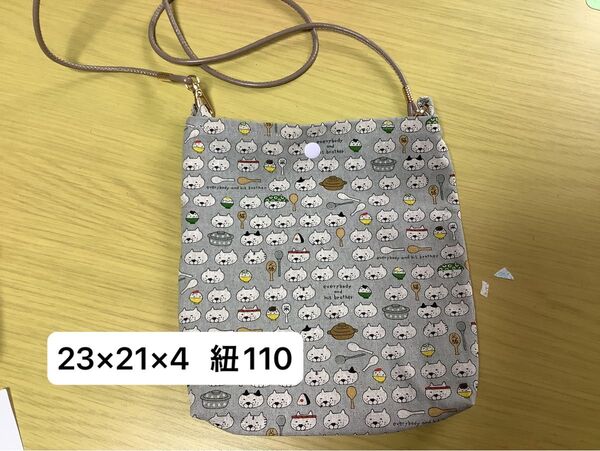 131 ハンドメイド サコッシュ ポシェット スマホショルダー ショルダーバッグ 斜め掛けバック 猫柄